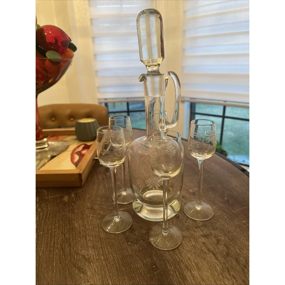 Vintage Toscany Romania Hand Blown Etched Clear Decanter Barware w-Wine Glasses
